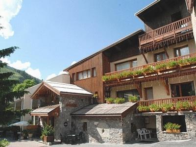 Chalet-Hôtel Alpage&SPA Vars  Buitenkant foto