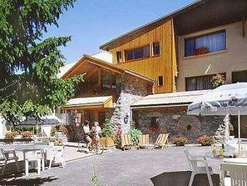 Chalet-Hôtel Alpage&SPA Vars  Buitenkant foto