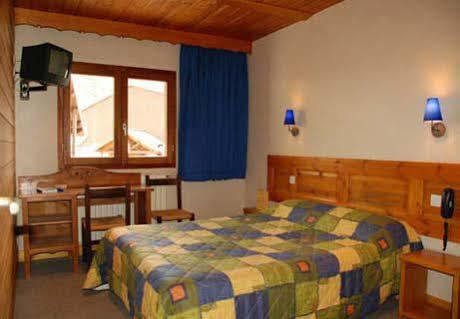 Chalet-Hôtel Alpage&SPA Vars  Buitenkant foto